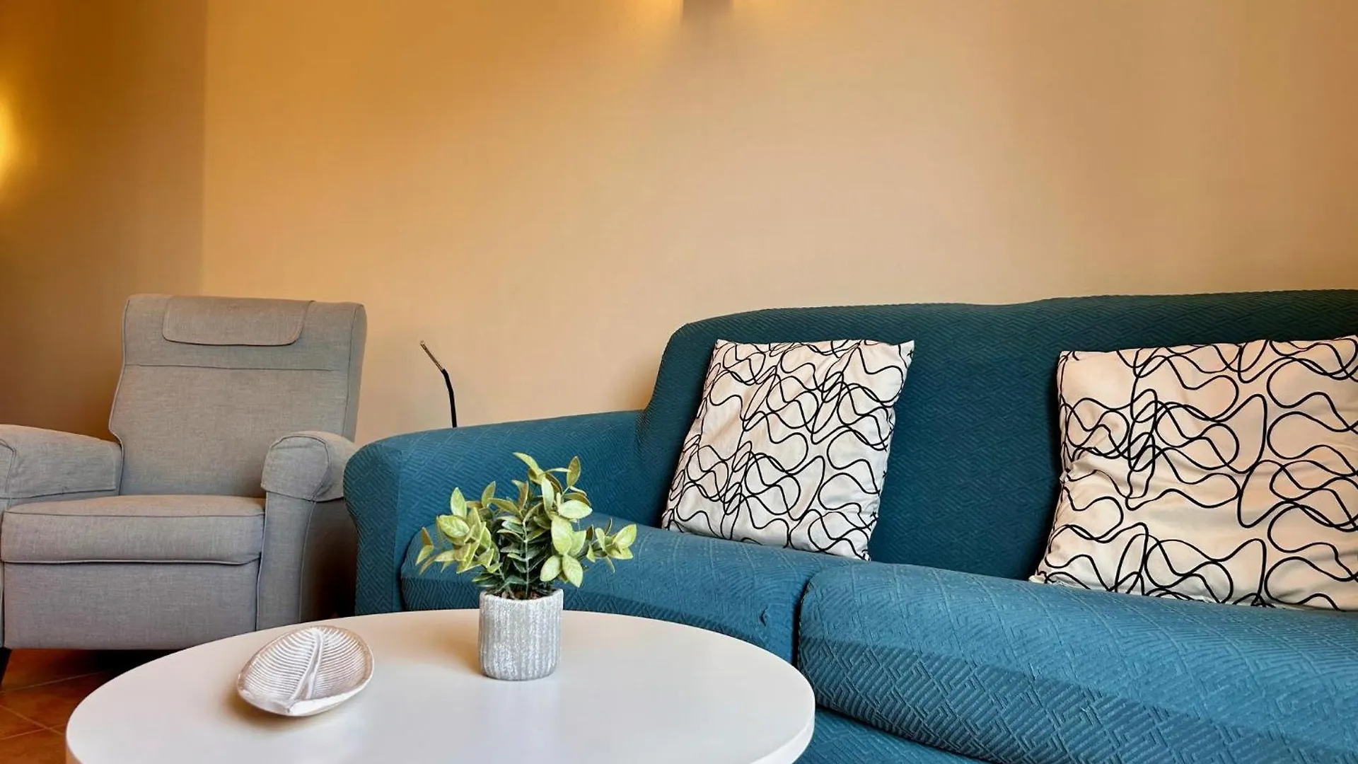 Apartment Las Palmas 9A - Oasis Properties Nerja