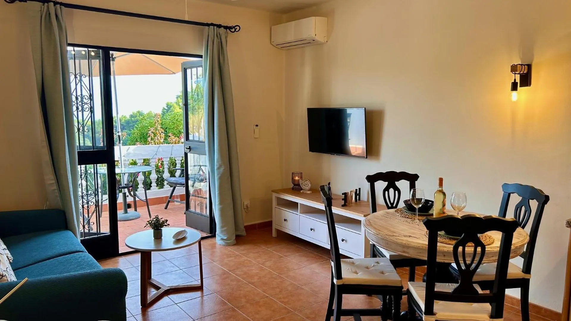 Las Palmas 9A - Oasis Properties Nerja Daire